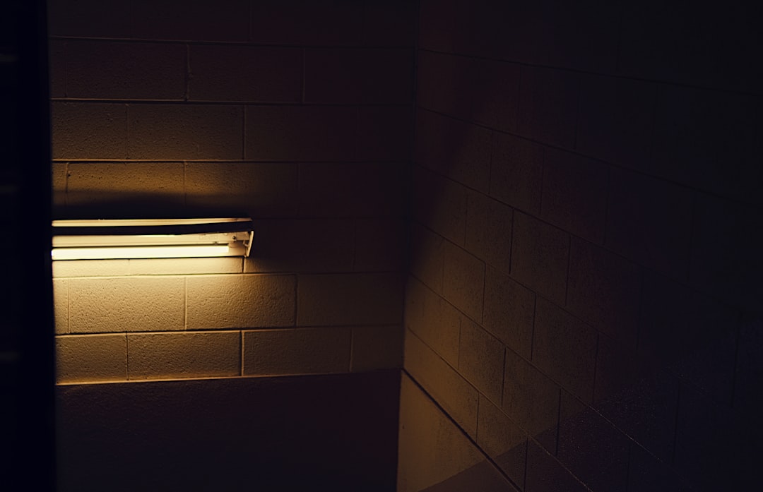 Photo luxury bathroom wall lamp